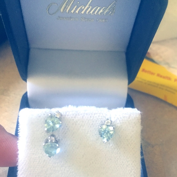 - Aquamarine w/Diamond Chip White Gold Earrings - Picture 1 of 6